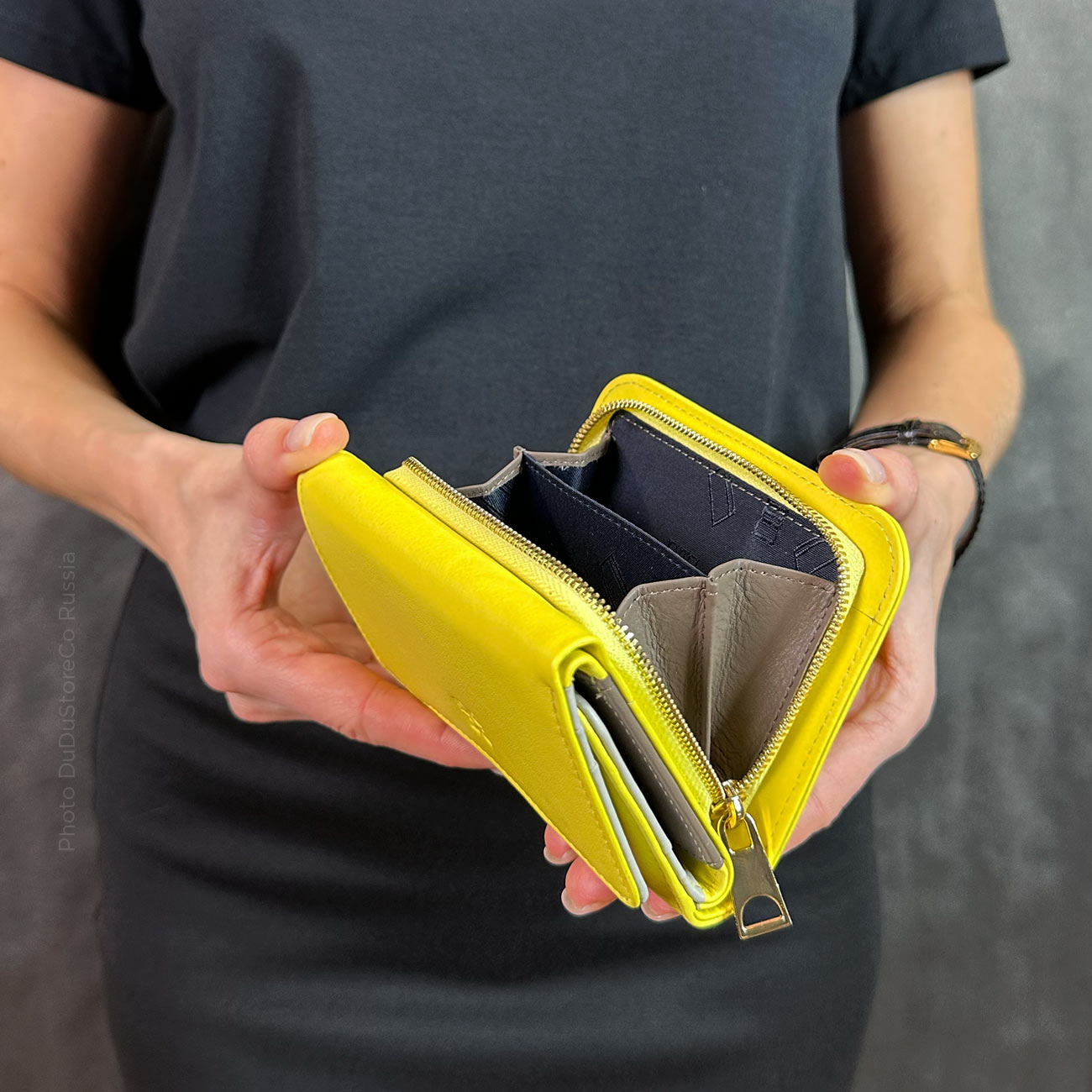 Итальянский цветной кожаный кошелек DuDu серии Pemba