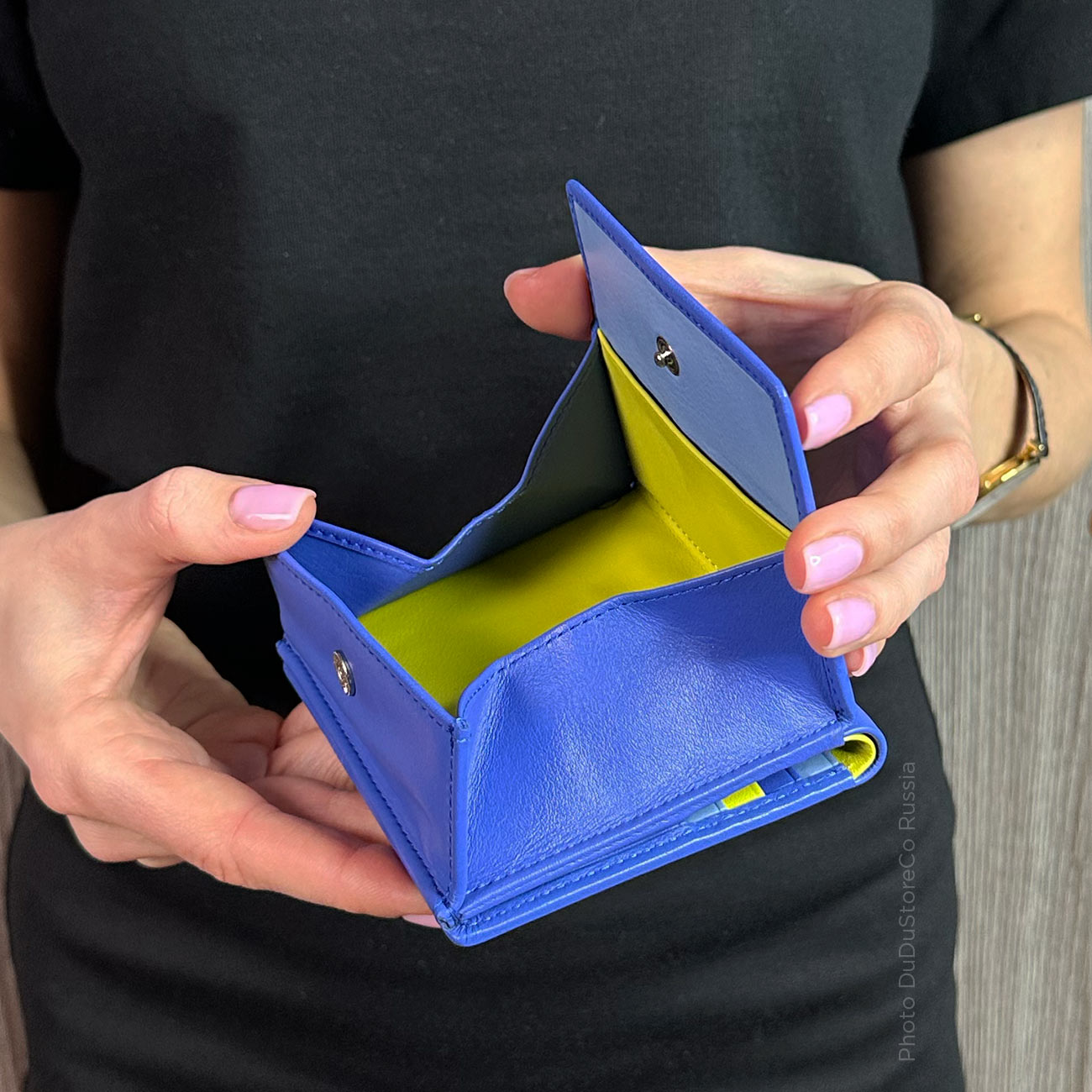 Цветные кожаные кошельки DuDuBags