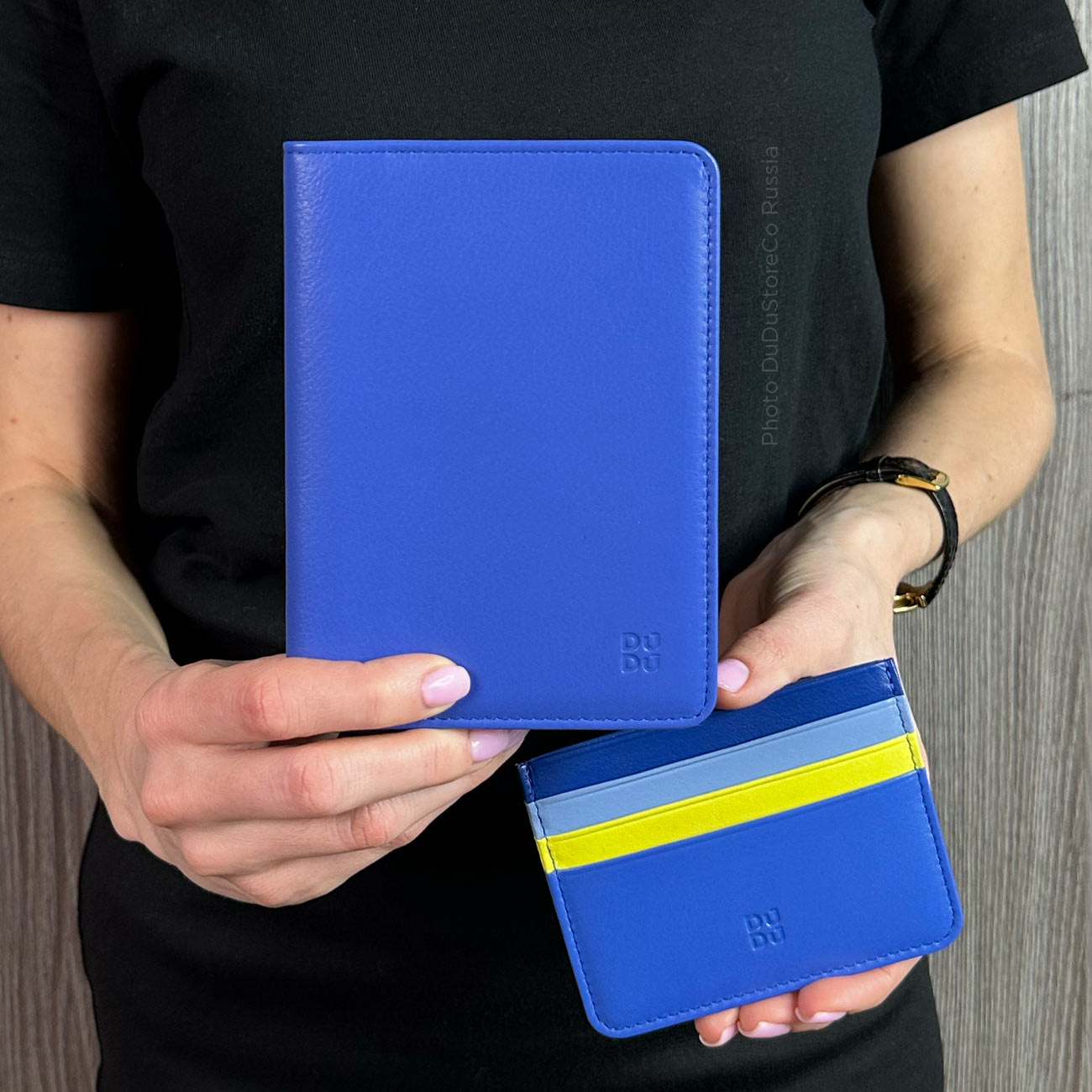 Итальянская цветная кожаная обложка DuDu для паспорта и документов серии Hawaii