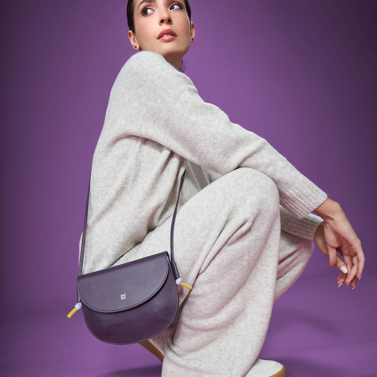 Итальянская женская кожаная наплечная сумка DuDu серии Skye